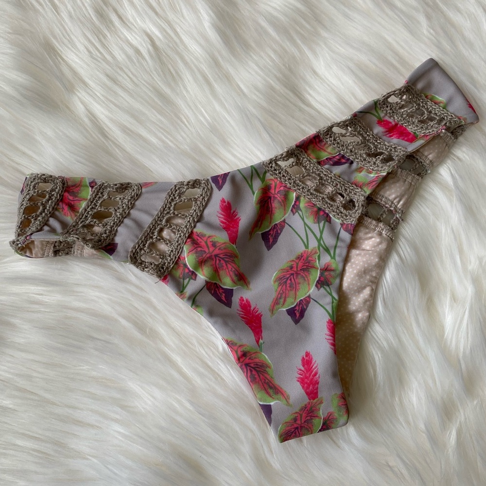 Acacia Bottom NWOT